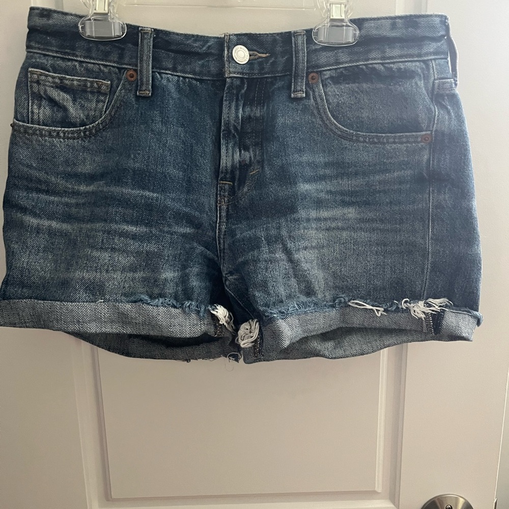 Lucky Brand mid rise mom Jean shorts